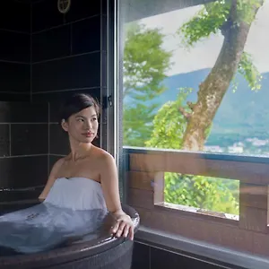 livemax-resort-hakone-sengokuh.hotelshakone.com/